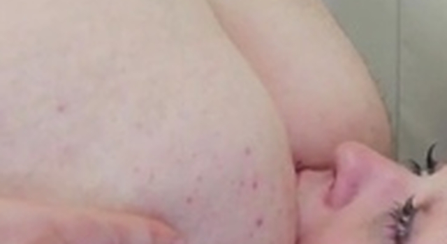 Fat tits smoking and fucking pal'..