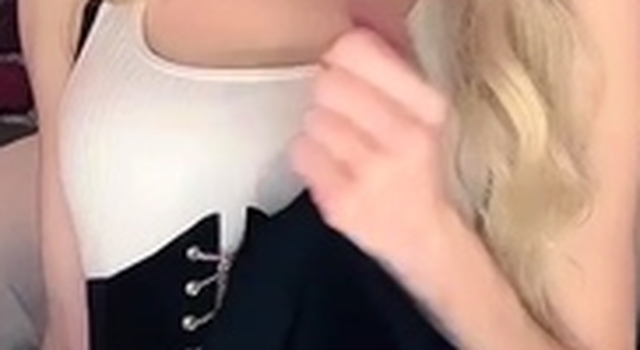inexperienced blonde solo web cam